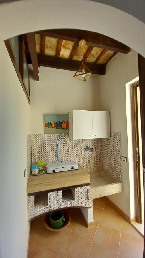 Oltre: Monolocale Con Terrazzo Privato Al Piano Apartment Trapani Luaran gambar