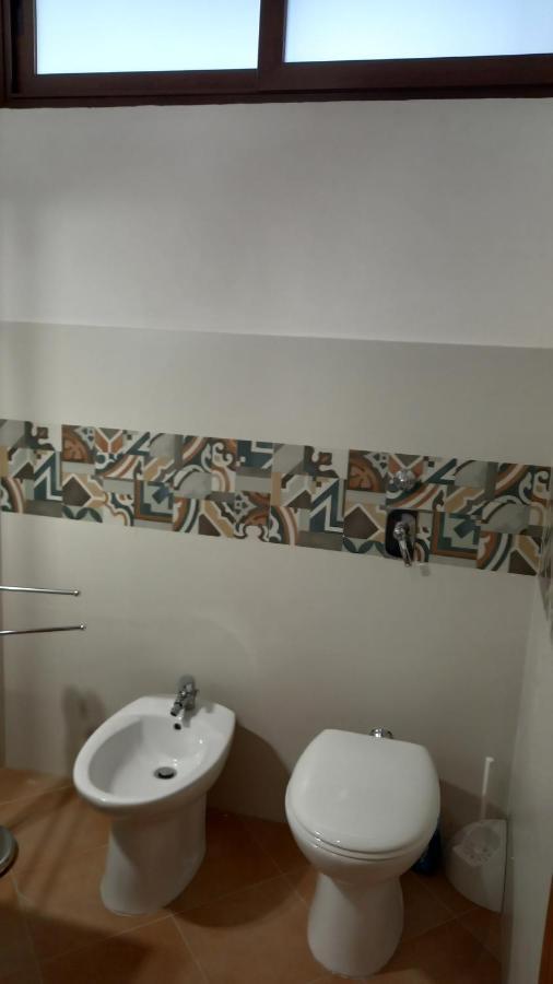 Oltre: Monolocale Con Terrazzo Privato Al Piano Apartment Trapani Luaran gambar